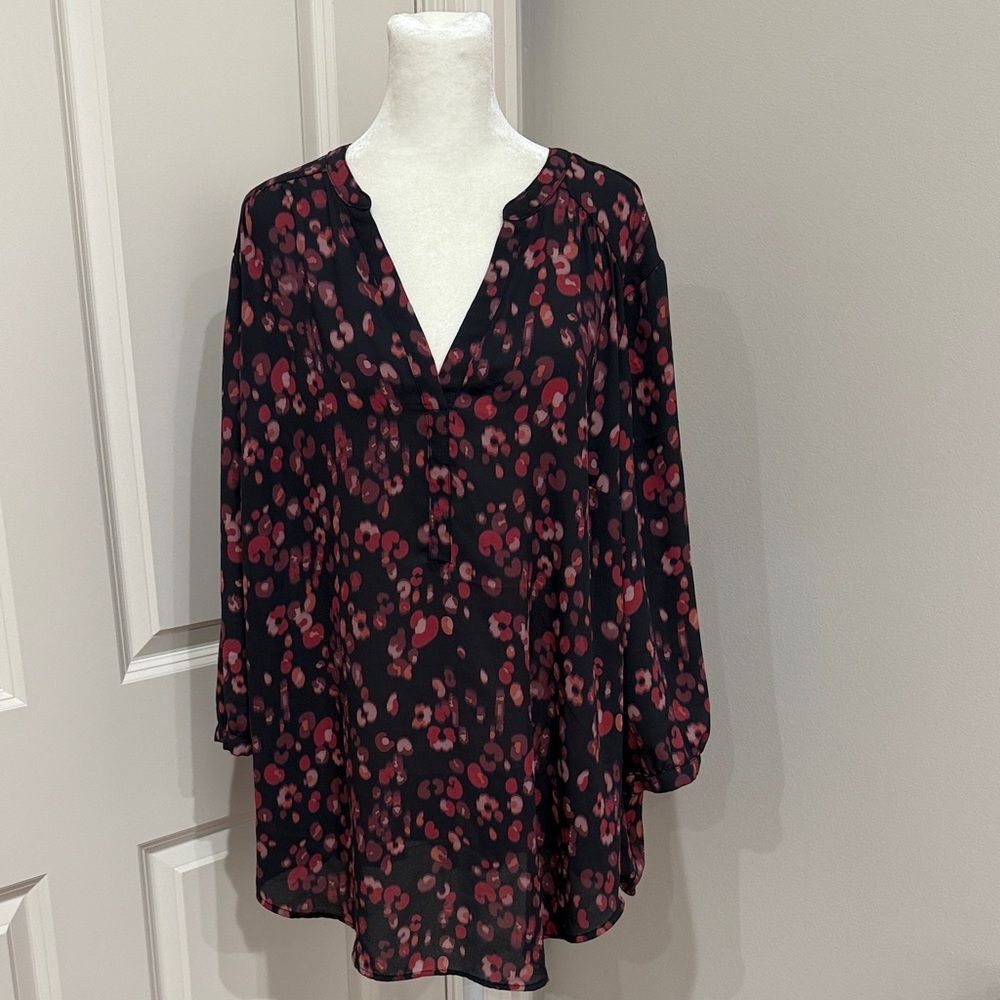 Torrid Valentines  Black and Red Women's Top Size 1